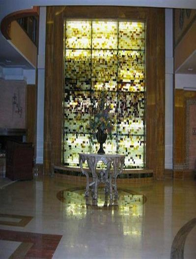 تایل شیشه ای دکوراتیو / شیشه برجسته / بلوک شیشه ای / شیشه درب/ اصفهان / خمینی شهر